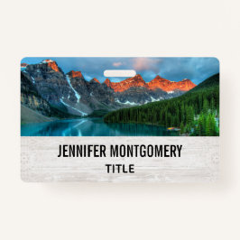 Landschaftliche Landschaftsfotografie über Berg un Ausweis