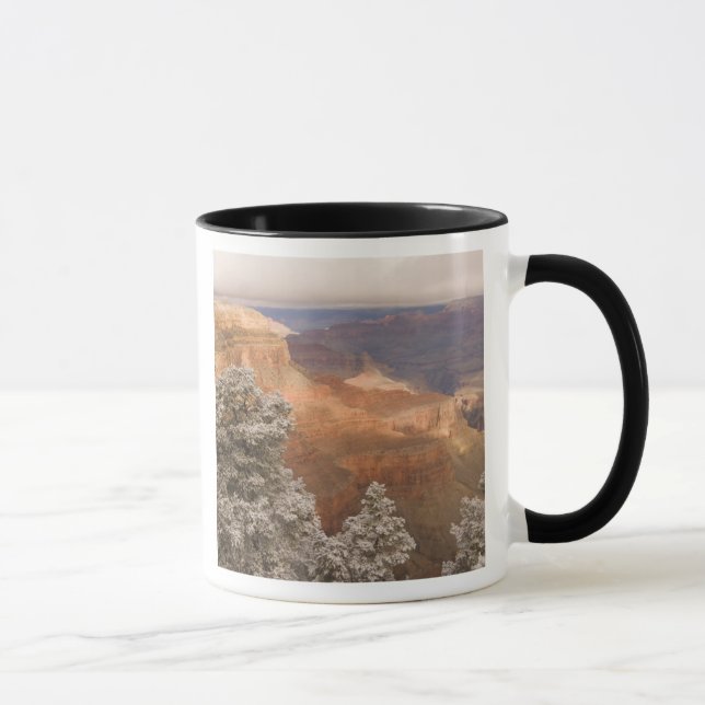 Landschaftliche schneebedeckte Winterlandschaft en Tasse (Rechts)