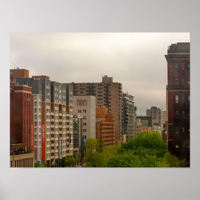Landschaftliche Sicht auf die Gebäude in Montreal, Poster (Vorne)