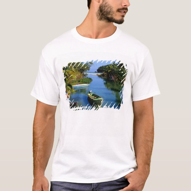 Landschaftlicher Fluss in der Nähe von Ocho Rios i T-Shirt (Vorderseite)