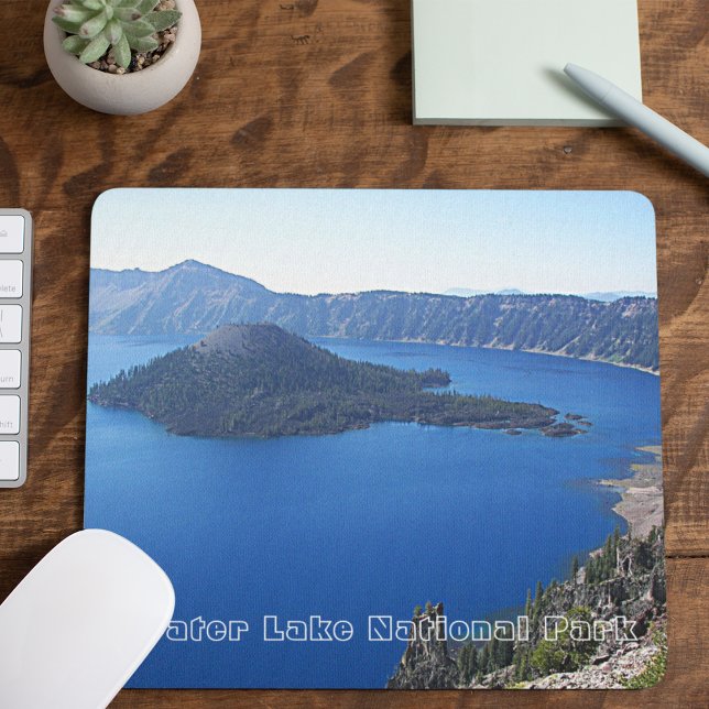Landschaftlicher Kratersee Nationalpark Mousepad (In Situ)