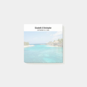 Landschaftlicher tropischer Strand mit strohgedeck Post-it Klebezettel