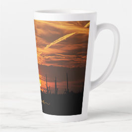 Landschaftliches Arizona Saguaros bei Sonnenunterg Milchtasse