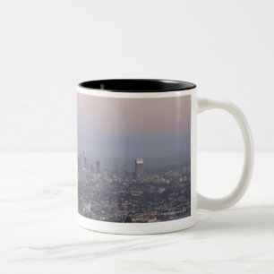 Landschaftsansicht der Wolkenkratzer, Los Angeles Zweifarbige Tasse