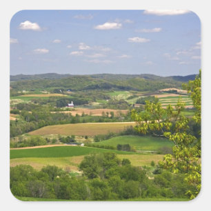 Landschaftsansicht von Ackerland südlich von Arcad Quadratischer Aufkleber