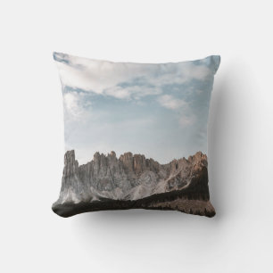 LANDSCHAFTSFOTO VON GRAUEM UND BRAUNEM BERG KISSEN