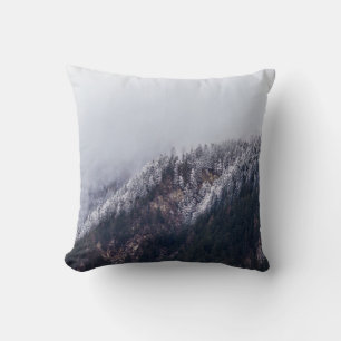 LANDSCHAFTSFOTOGRAFIE DER BERGE KISSEN