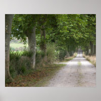 Landstraße in der Nähe der Stadt
