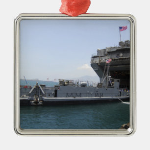 LandungsbootGebrauchsbewegen in Position Ornament Aus Metall