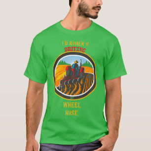 Landwirtschaftliche Bauer Traktor eher fahren, wo T-Shirt