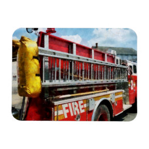 Lange Leiter auf Löschfahrzeug Magnet