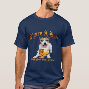 langer Haar Jack Russell teilt ein Bier T-Shirt