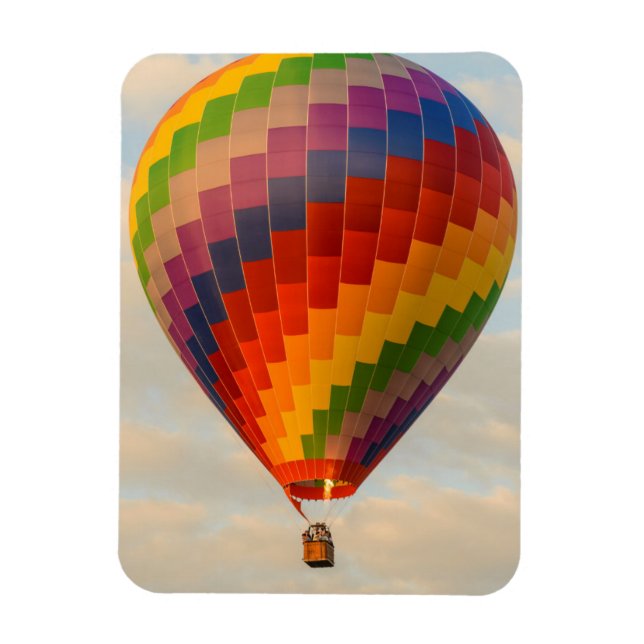 Laos, Vang Vieng. Hot Air Balloon Magnet (Vertikal)