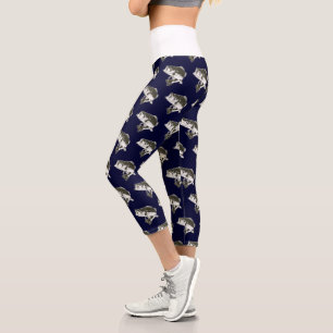 Largemouth Bass Fishing Pattern Blau Capri Leggings