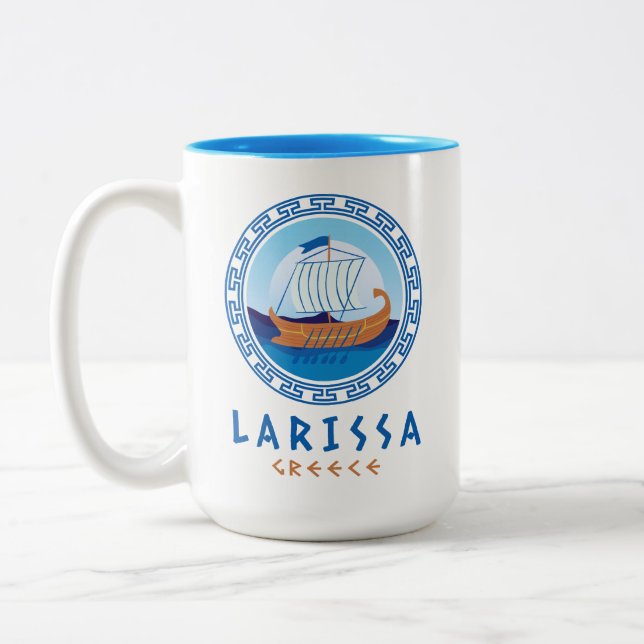 Larissa, Griechenland, griechisches Schiffsdesign Zweifarbige Tasse (Links)