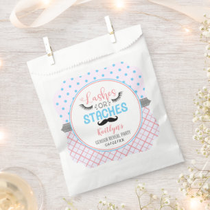 "Lashes or staches" Modernes Party zur Aufdeckung Geschenktütchen