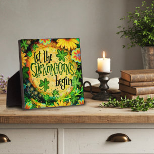 Lass der Shenanigans Begin irischen Kleeblatts Fotoplatte