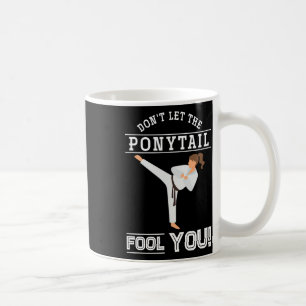 Lass dich nicht von dem Pferdeschwanz täuschen Lus Kaffeetasse