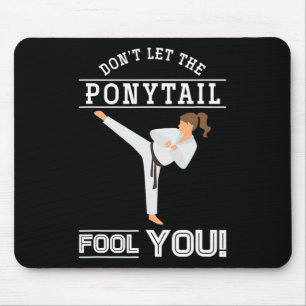 Lass Dich nicht von dem Pferdeschwanz täuschen Lus Mousepad
