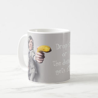 Lass es fallen oder der Donut bekommt es Tasse