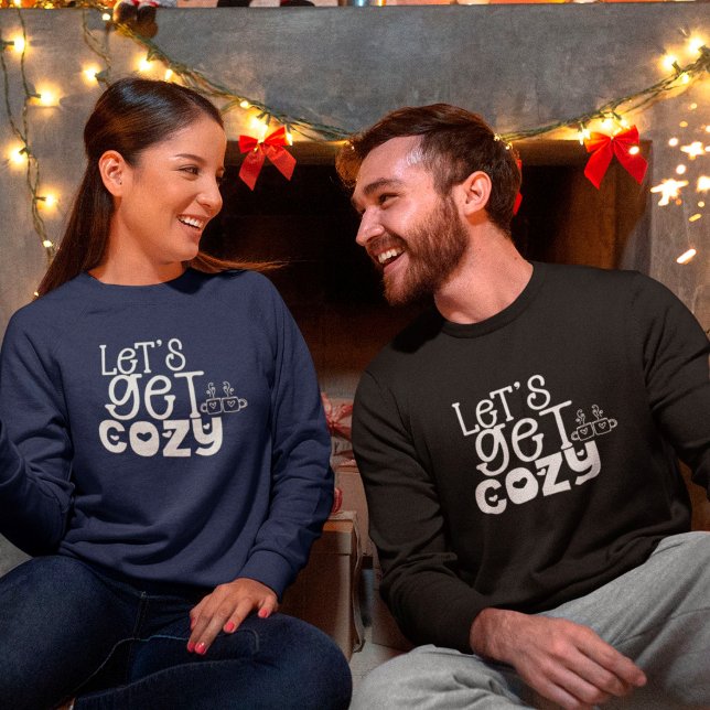 Lass Get Cosy White Script Hearts Cocoa Holiday T-Shirt (Von Creator hochgeladen)