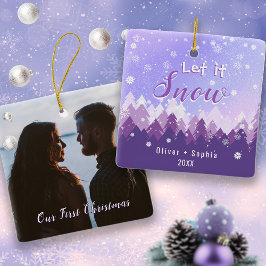 Lassen Sie es Lila Schneewald frohe Weihnachten. Keramikornament