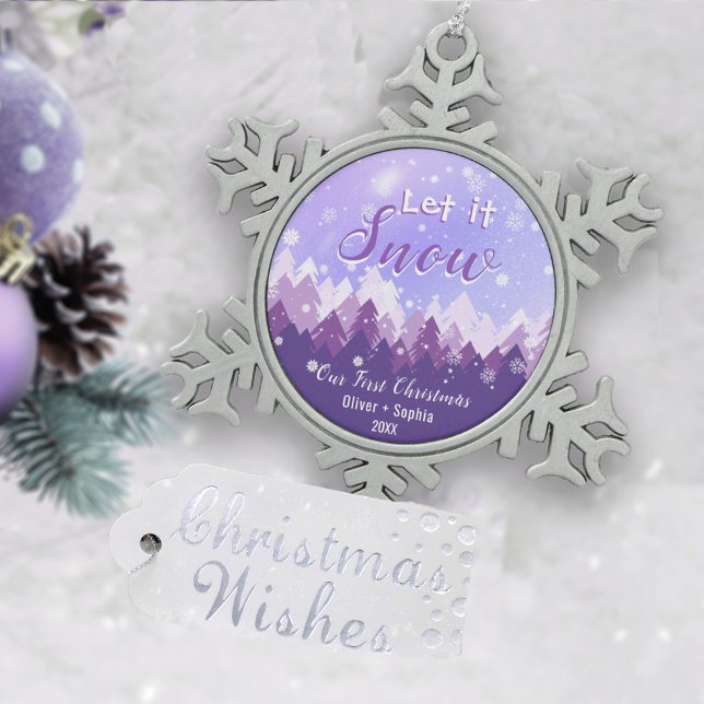 Lassen Sie es Lila Schneewald frohe Weihnachten. Schneeflocken Zinn-Ornament (Von Creator hochgeladen)