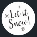 Lassen Sie es schwarz-weiße Schneeflocke schneit Runder Aufkleber<br><div class="desc">Ein einfaches Muster von handgezeichnet Schneeflocken,  das Ihren Urlaubspost und Handwerksprojekten eine Touch Winterzeit verleiht.</div>