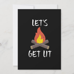 Lassen Sie uns das Camping Lit Campfire im Freien Einladung