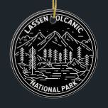 Lassen Vulkanischer Nationalpark California Monoli Keramik Ornament<br><div class="desc">Lassen Sie Volkanischer Nationalpark Design in einem minimalistischen,  monolinen Stil</div>