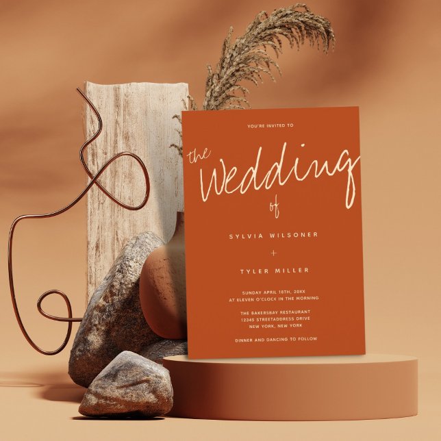 Lässig Burnt Orange Typografy Wedding Einladung (Von Creator hochgeladen)