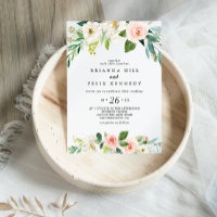 Lässige Hochzeit mit einfachen Blumenblättern