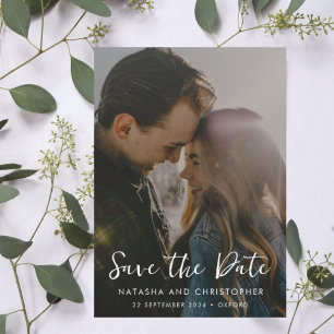 Lässiger handgeschriebener Overlay-vertikaler Foto Save The Date