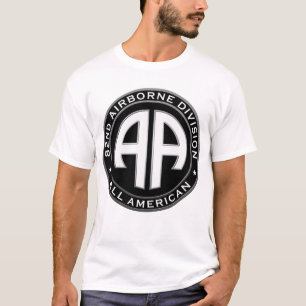 Lässiges Pflaster der 82. Im Flugzeug Division T-Shirt