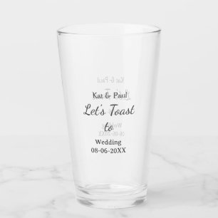 Lasst uns auf die Hochzeit anstoßen name datum ein Glas