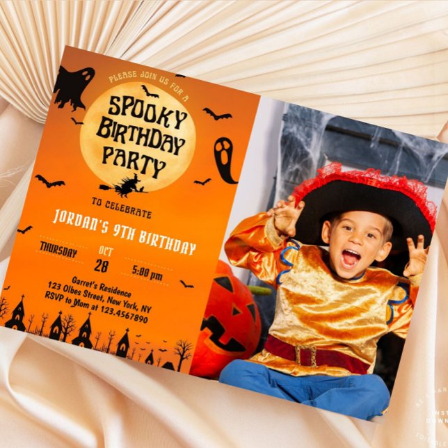 Lasst uns jedes Foto eines Alters zu heiterem Hall Einladung (photo, lets get spooky, halloween birthday party, birthday party invitations, halloween theme, costu)