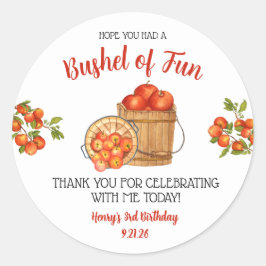 Lasst uns Spaß haben! Apple Birthday Party Runder Aufkleber