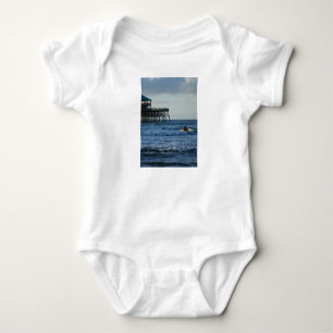 Lasst uns surfen baby strampler