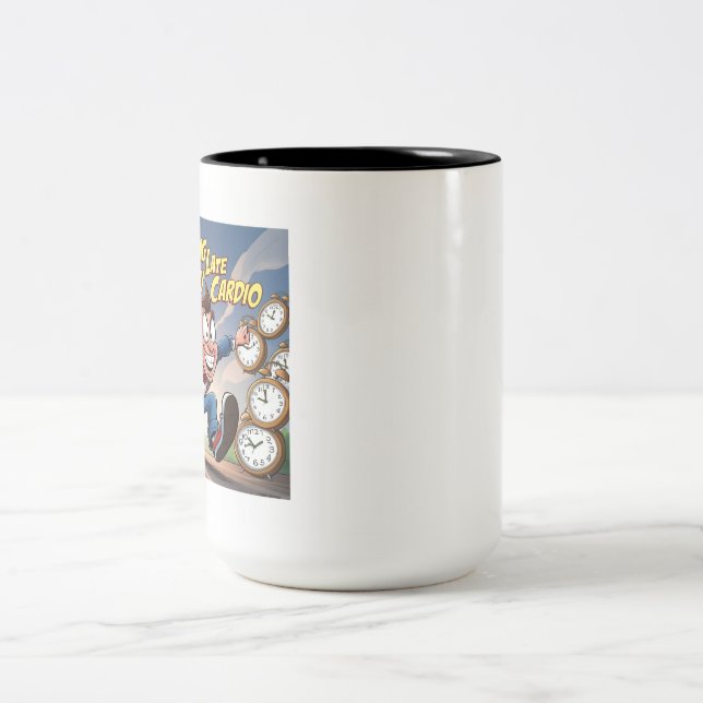 Late Late ist mein Cardio Zweifarbige Tasse (Mittel)