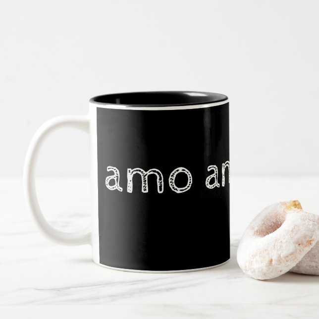 Lateinische Tasse, Amo amas amat Zweifarbige Tasse (Mit Donut)