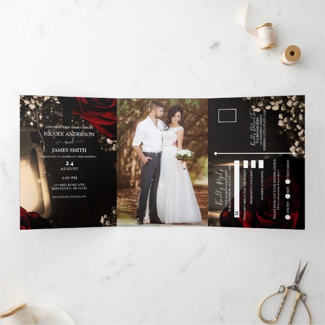 Laterne & Rote Rosen Romantische Rustikale Hochzei Dreifach Gefaltete Einladung (Innenseite)