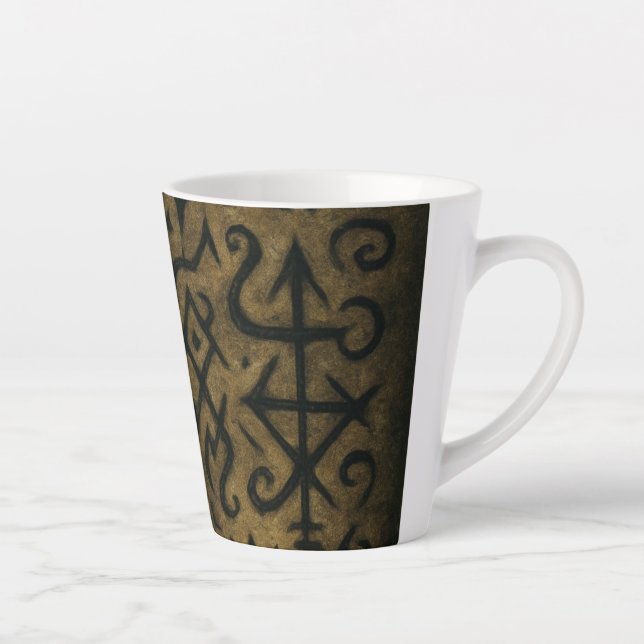 Latte Tasse mit antiken Runes Feel (Rechts)
