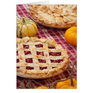 Lattice Cherry Pie und Apfelkuchen