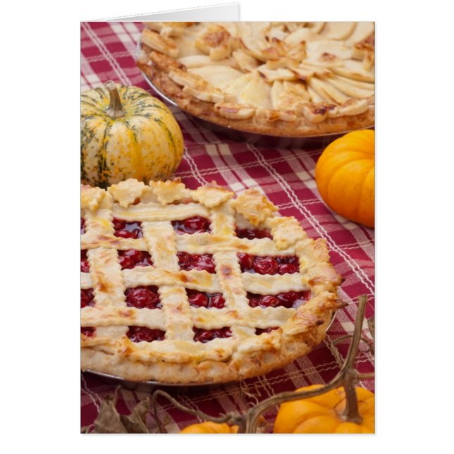 Lattice Cherry Pie und Apfelkuchen (Vorne)
