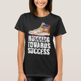 Lauf auf Erfolg zu Trump Sneaker Republikaner T-Shirt