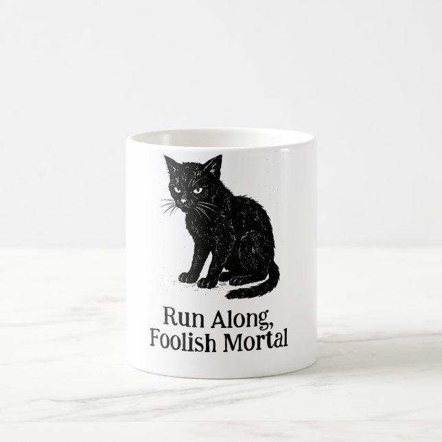 Lauf weg, törblicher Sterblicher T-Shirt Kaffeetasse (Mittel)