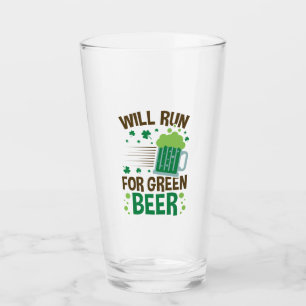 Lauf zum Tag des Grünen Beer St Patricks Glas