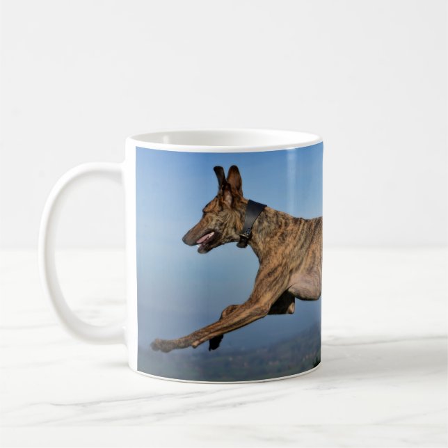 Laufender Brindled Sighthound Kaffeetasse (Links)