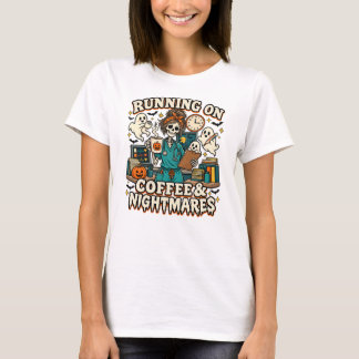Läuft auf Kaffee & Albträumen Lustiges Halloween-N T-Shirt