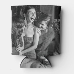Laughing Girls: stilvolles schwarz-weißes Foto Dosenkühler
